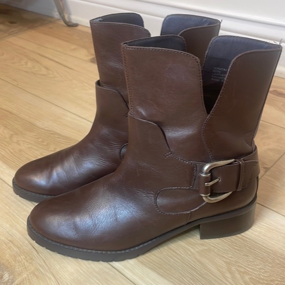 Donald J Pliner Brown Leather Booties Size 7 - Picture 2 of 15